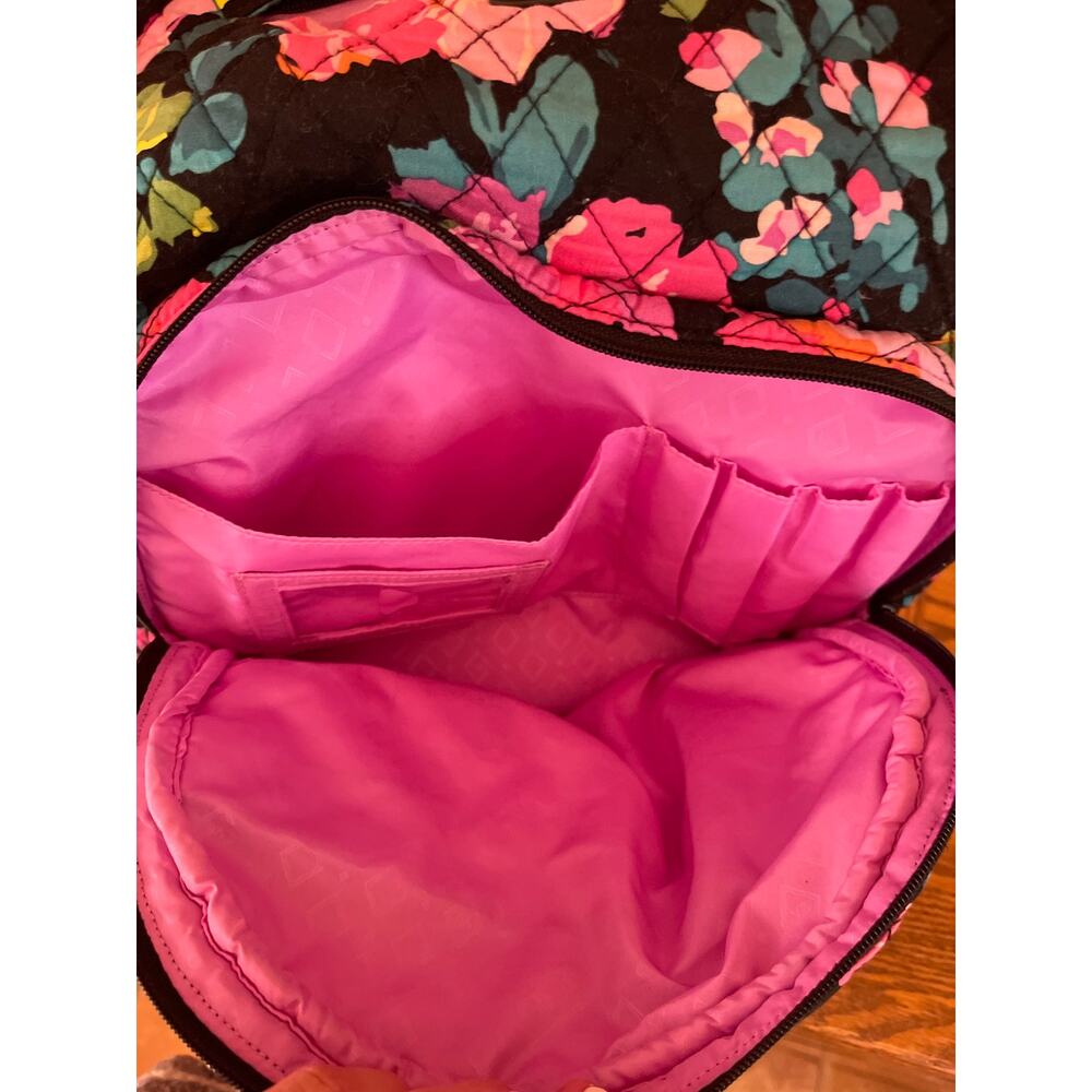 Vera Bradley, large floral quilted backpack - Picture 11 of 12